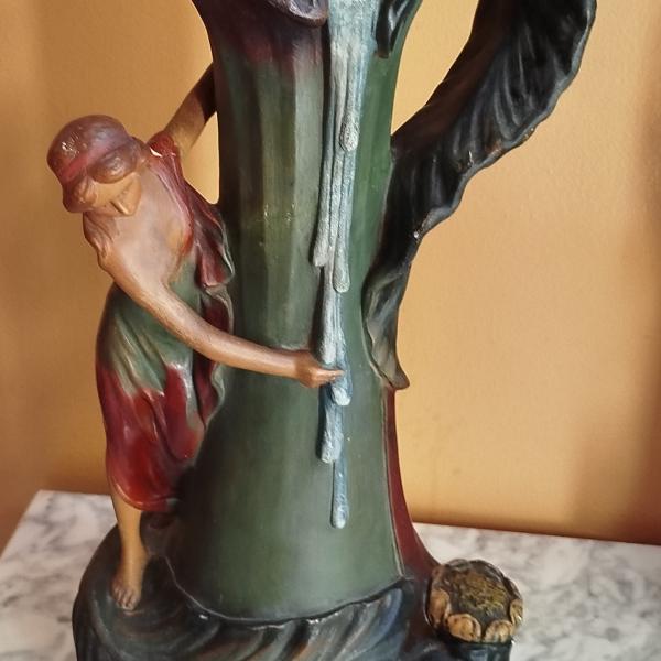 ESCULTURA JARRÓN FUENTE DE AGUA - IZQUIERDA — Desconocido