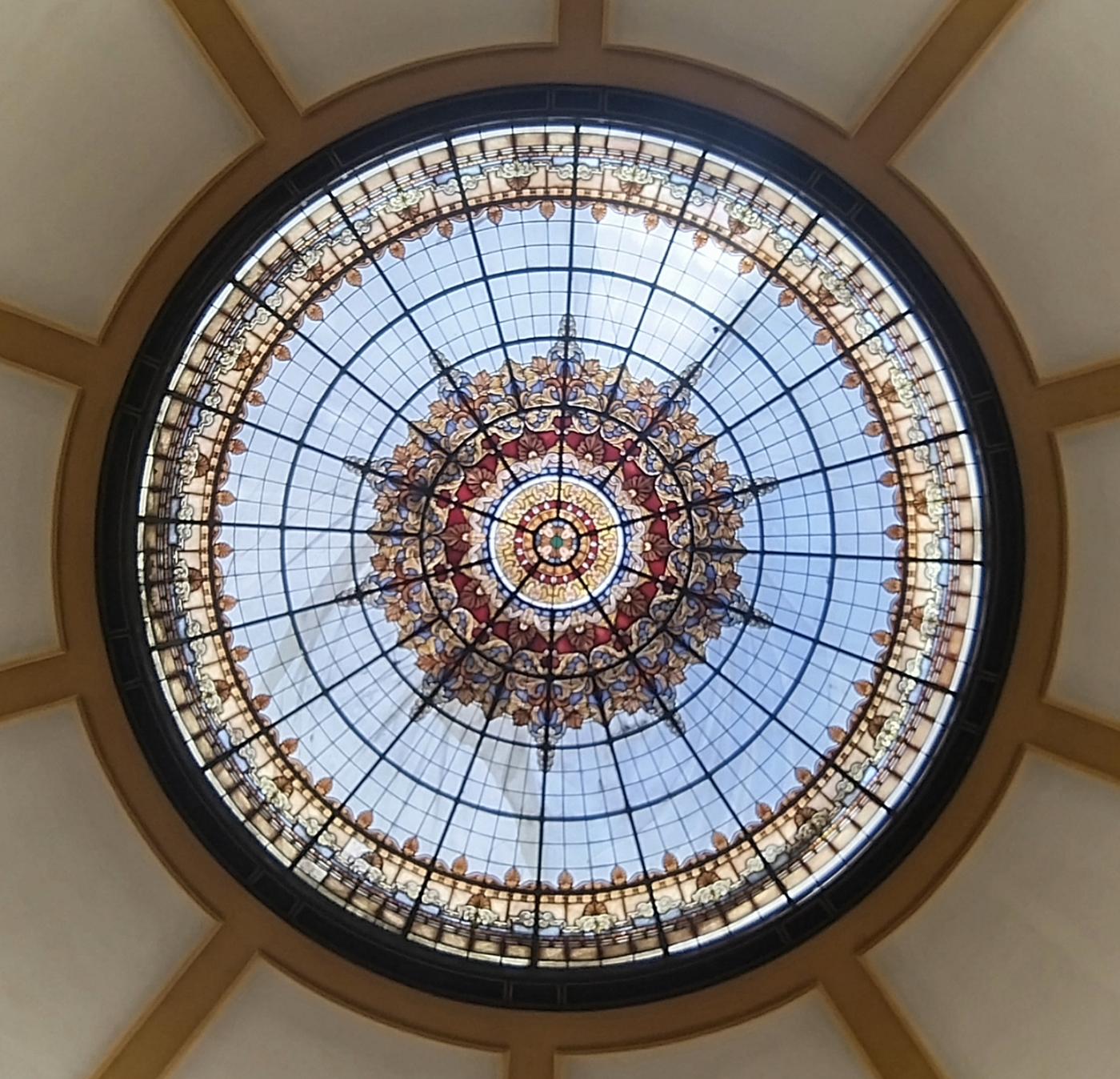 VIDRIERA CÚPULA SALÓN ROTONDA