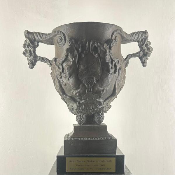 JARRÓN BRONCE — Mariano Benlliure Gil