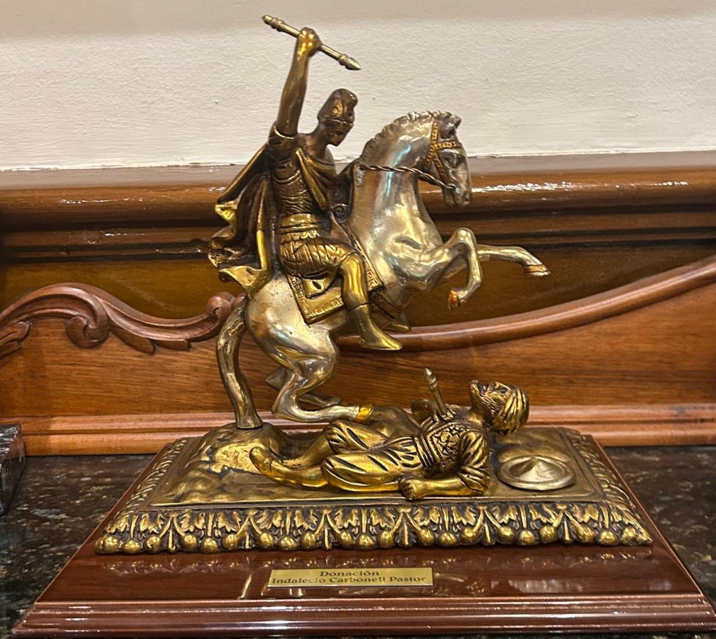 ESCULTURA DE SAN JORGE
