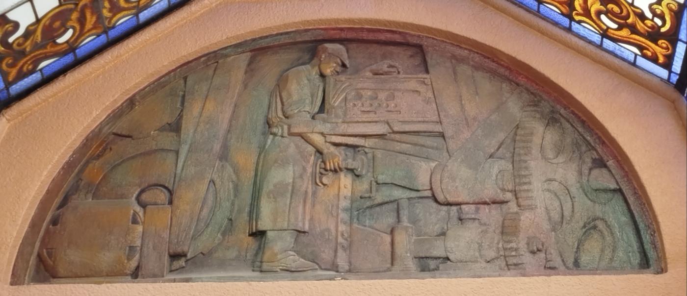 BAJORRELIEVE EL TRABAJO
