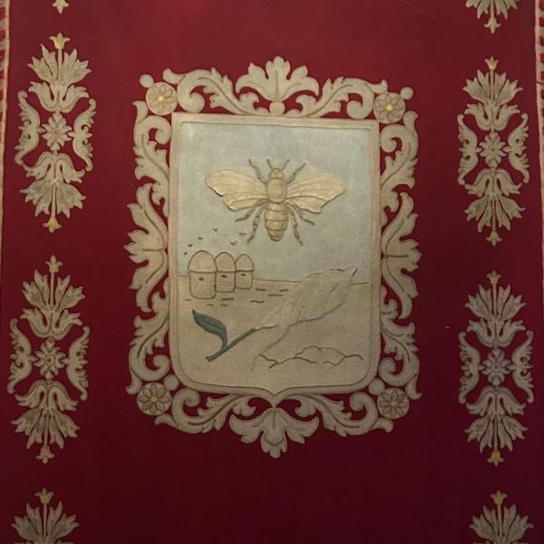 TAPIZ ESCUDO CÍRCULO INDUSTRIAL — Desconocido